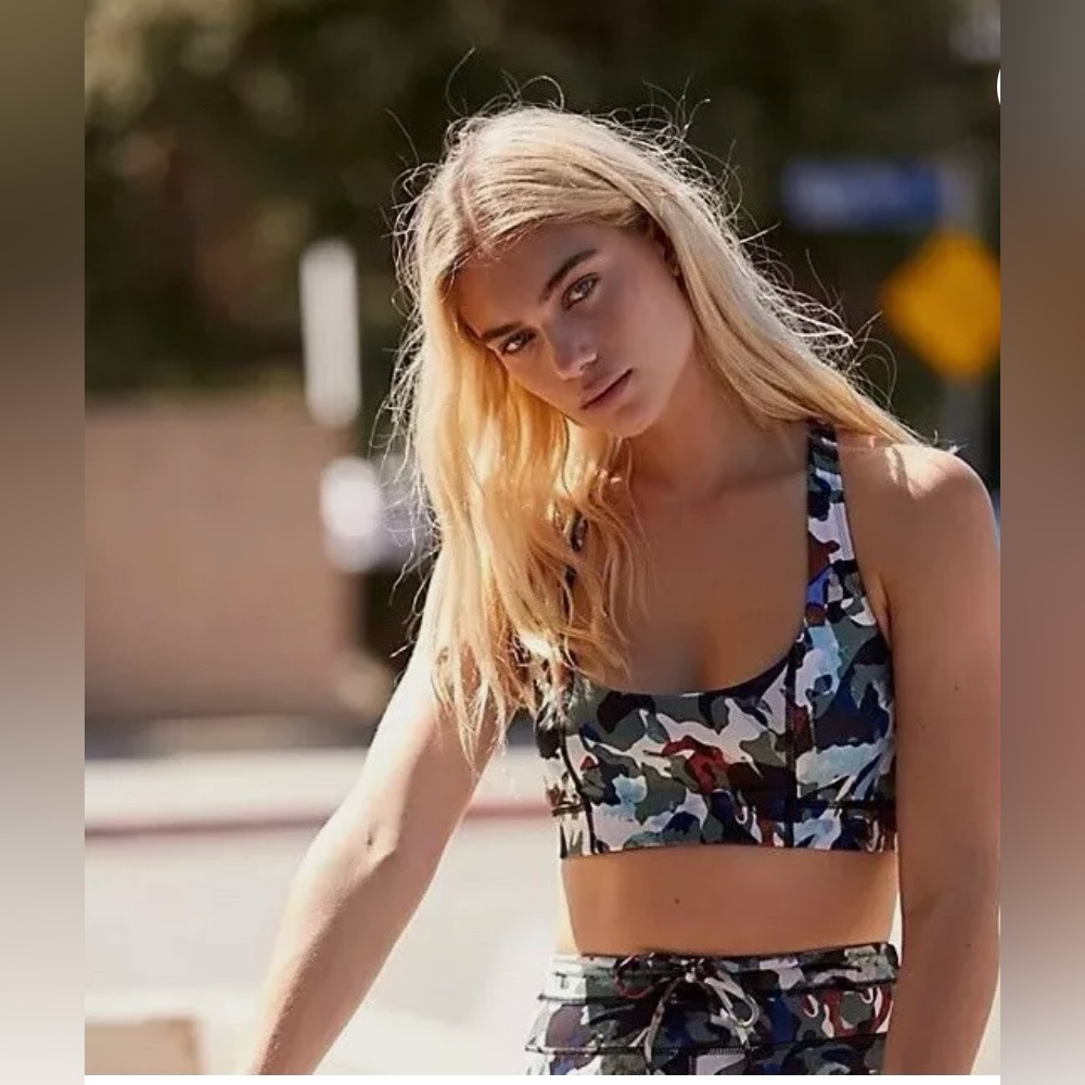 NWT Free People Movement Daybreak Graphic Sports Bra, Size Medium.